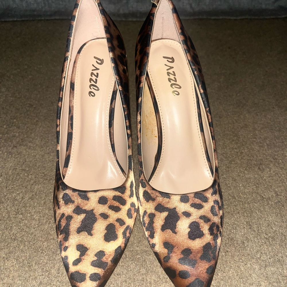 Leopard Print Pointed Toe Pumps - Brown